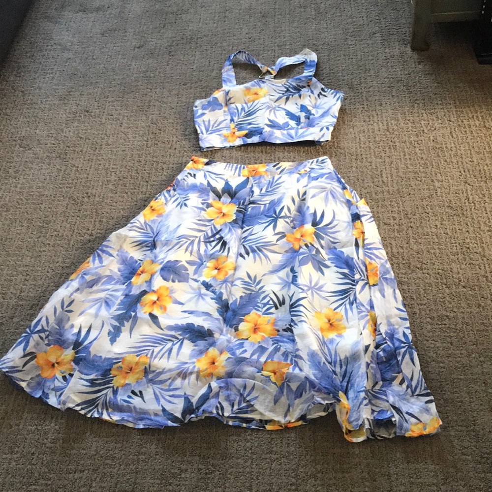 J.O.A crop top and skirt - Hawaiian floral print